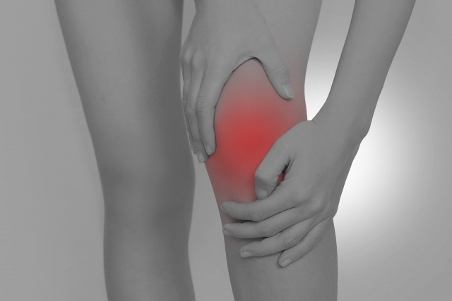 膝にかかる負担が痛みの原因